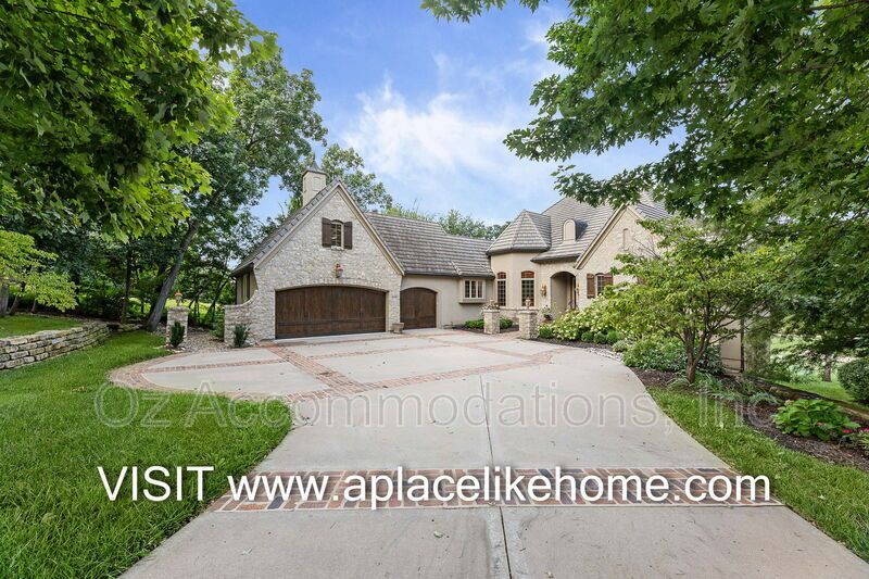 16690 Country Club Ct property image