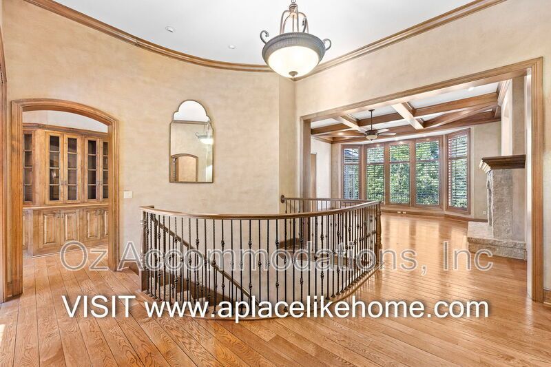 16690 Country Club Ct property image