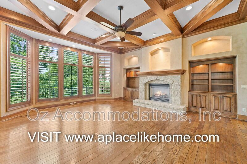 16690 Country Club Ct property image