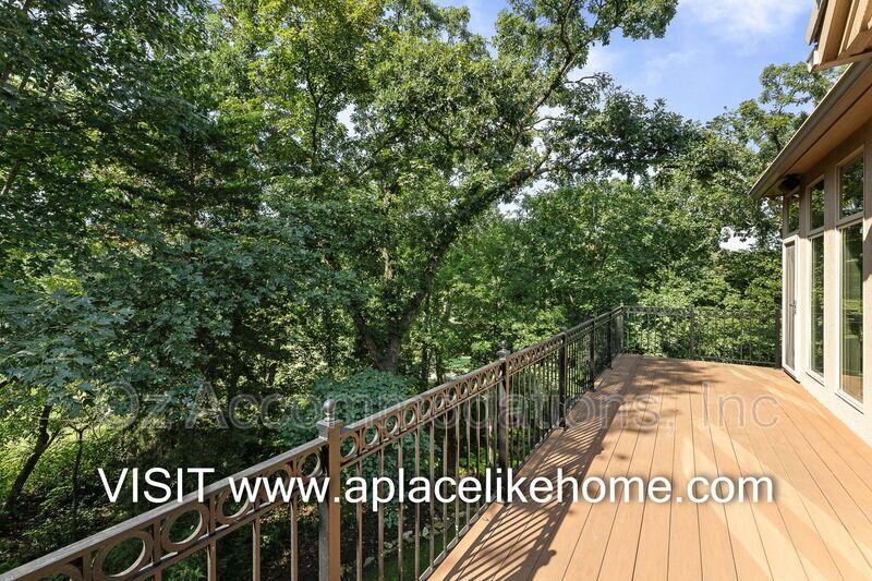 16690 Country Club Ct property image
