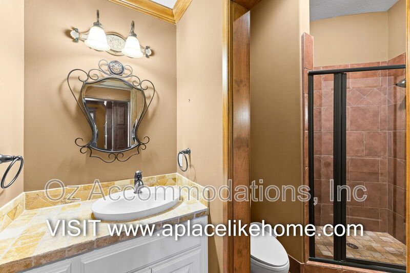 16690 Country Club Ct property image