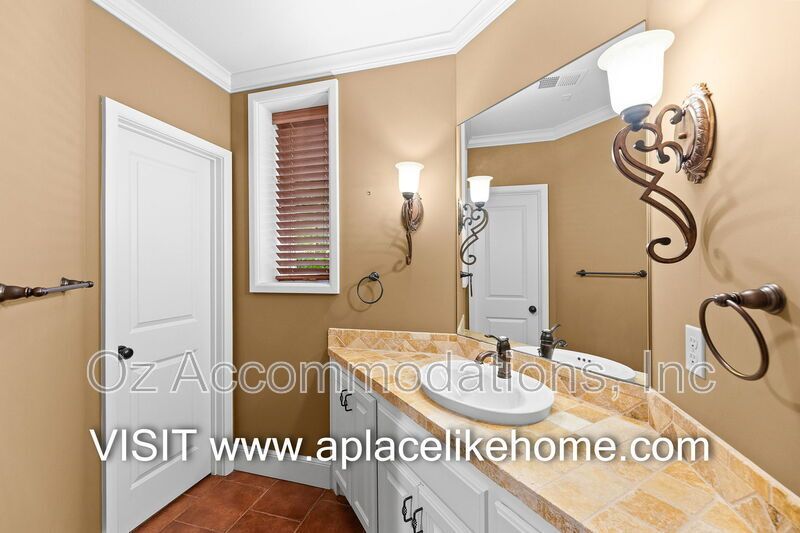 16690 Country Club Ct property image
