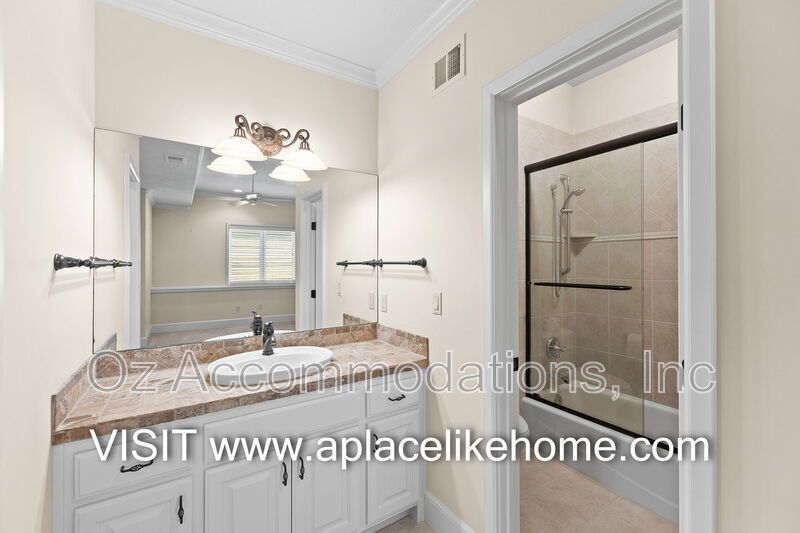 16690 Country Club Ct property image