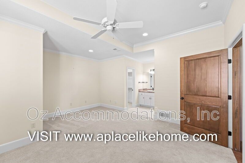 16690 Country Club Ct property image