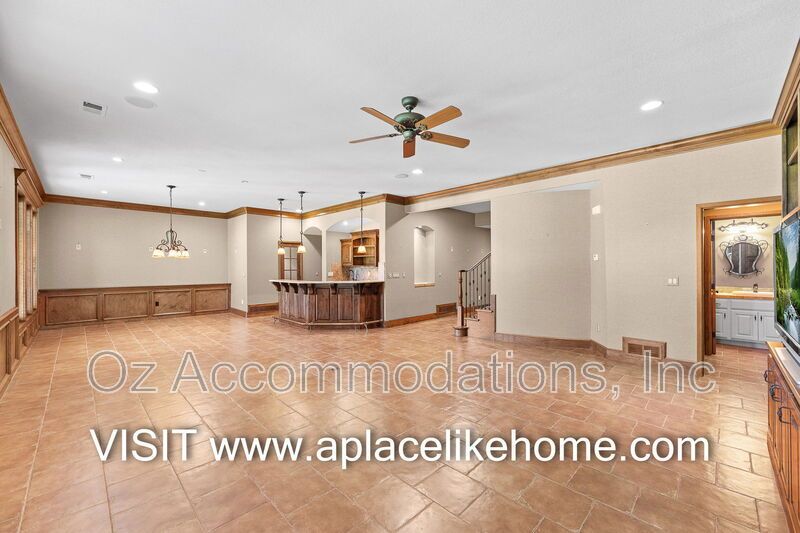 16690 Country Club Ct property image