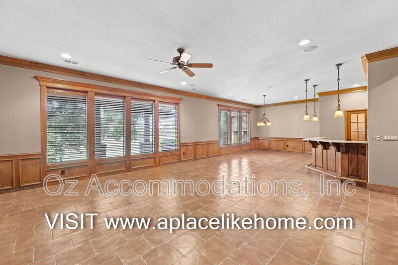16690 Country Club Ct property image
