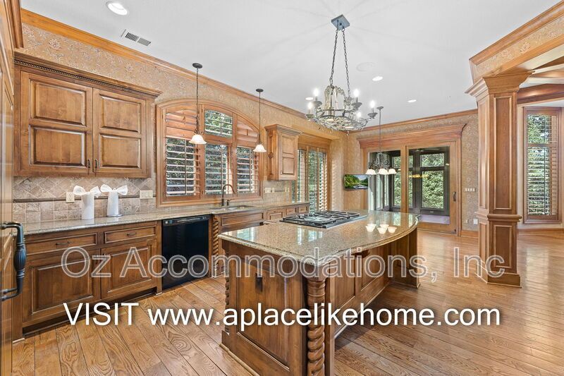16690 Country Club Ct property image