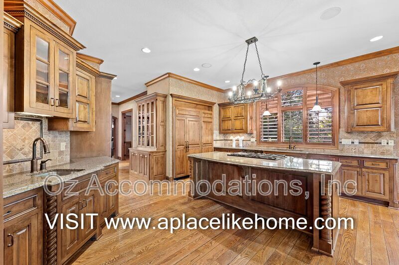 16690 Country Club Ct property image