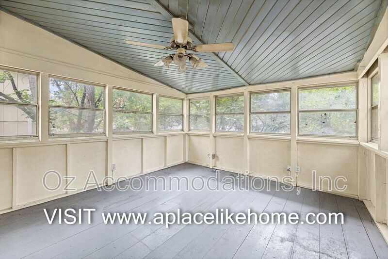 Available Now! 1013 E. Layton Dr. Olathe, KS property image