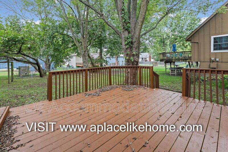 Available Now! 1013 E. Layton Dr. Olathe, KS property image
