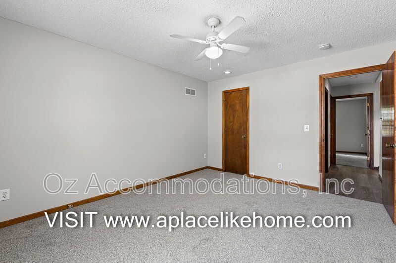 Available Now! | 1727 W Spruce St, Olathe, KS 66061 property image