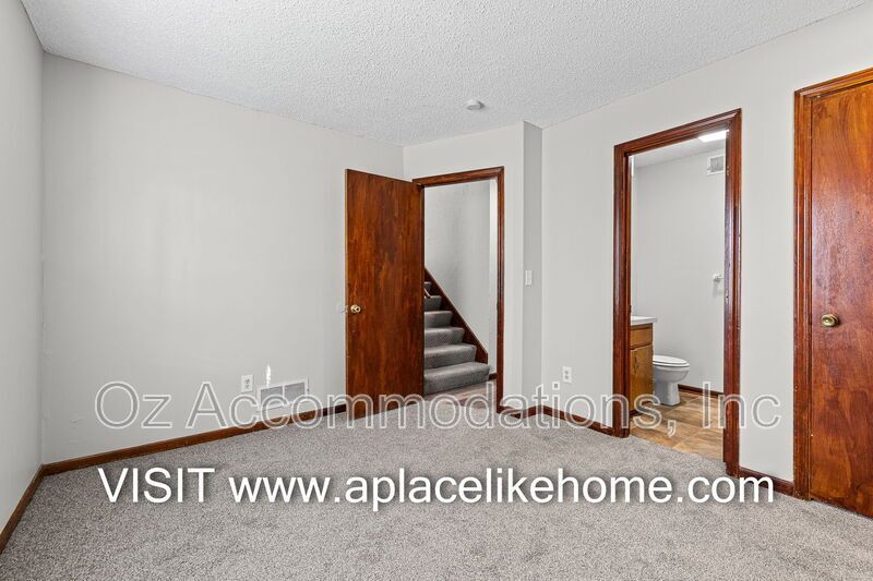 Available Now! | 1727 W Spruce St, Olathe, KS 66061 property image
