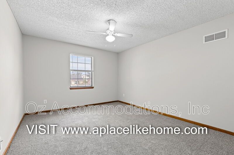 Available Now! | 1727 W Spruce St, Olathe, KS 66061 property image