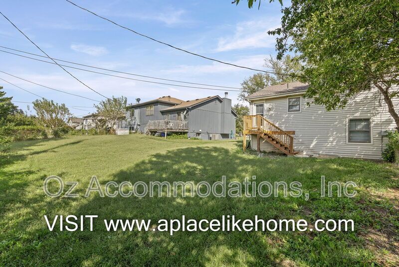 Available Now! | 1727 W Spruce St, Olathe, KS 66061 property image