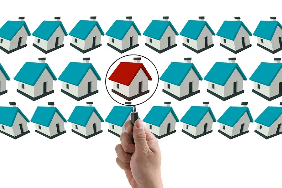 Different Classes of Real Estate: Advantages & Disadvantages